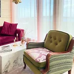 Semesterbostad Design By The Sea With Northern Lights