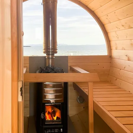 Design By The Sea With Northern Lights * Sollnes