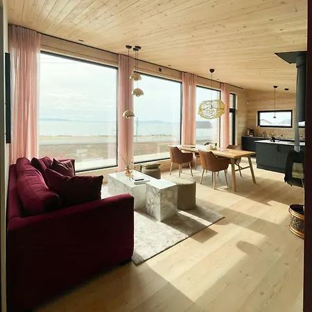 Design By The Sea With Northern Lights 別荘 *